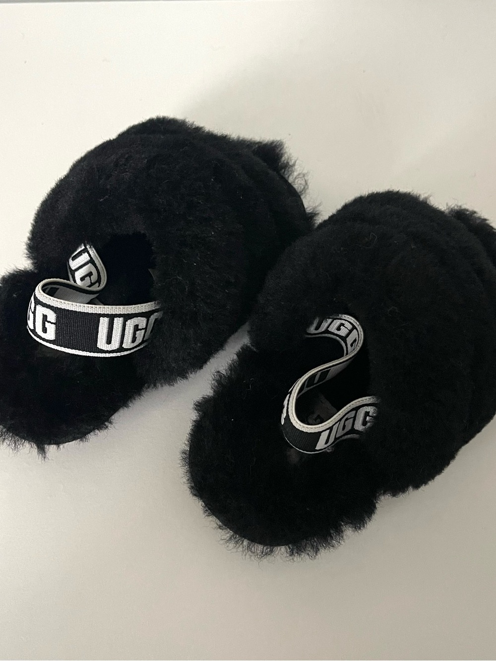 UGG “Fluff Yeah” Baby/Toddler Black Slide